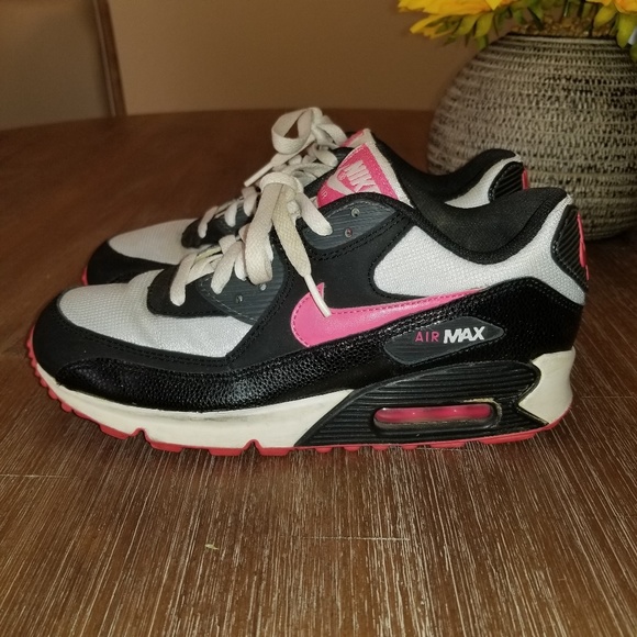 Nike Shoes - Nike Air Max